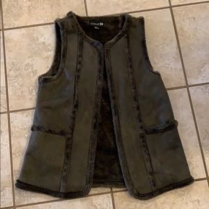 Fur vest